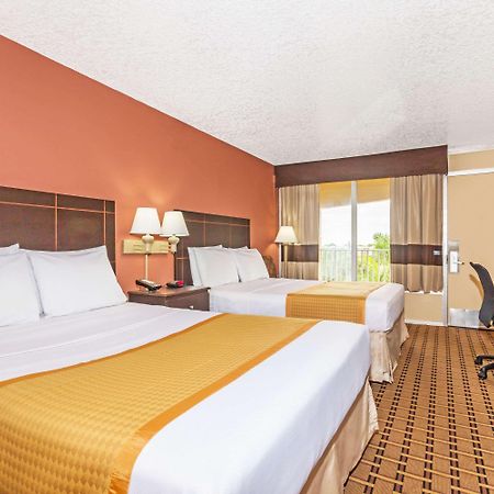 Days Inn By Wyndham Fort Lauderdale-Oakland Park Airport N Wilton Manors Exterior foto