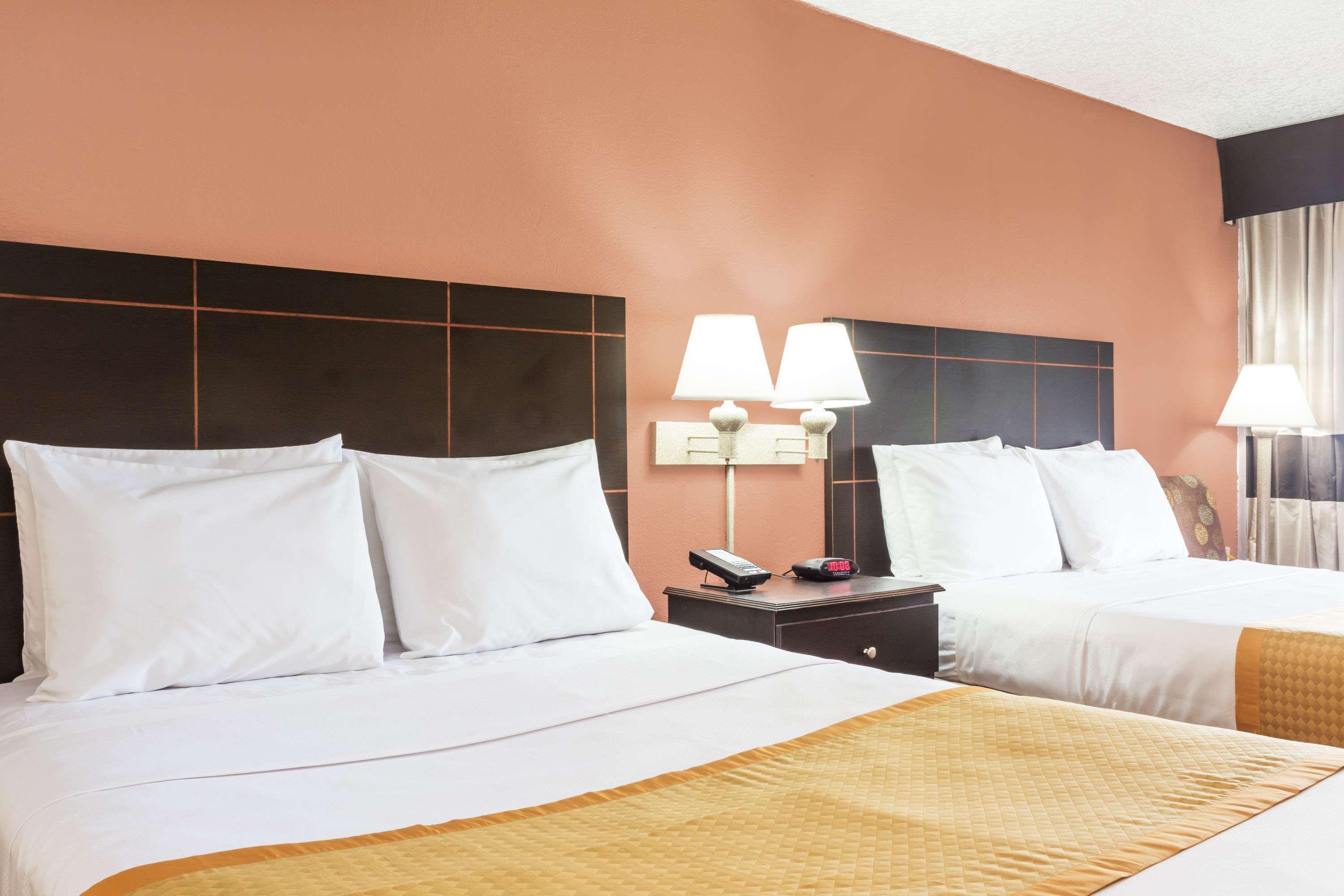 Days Inn By Wyndham Fort Lauderdale-Oakland Park Airport N Wilton Manors Exterior foto