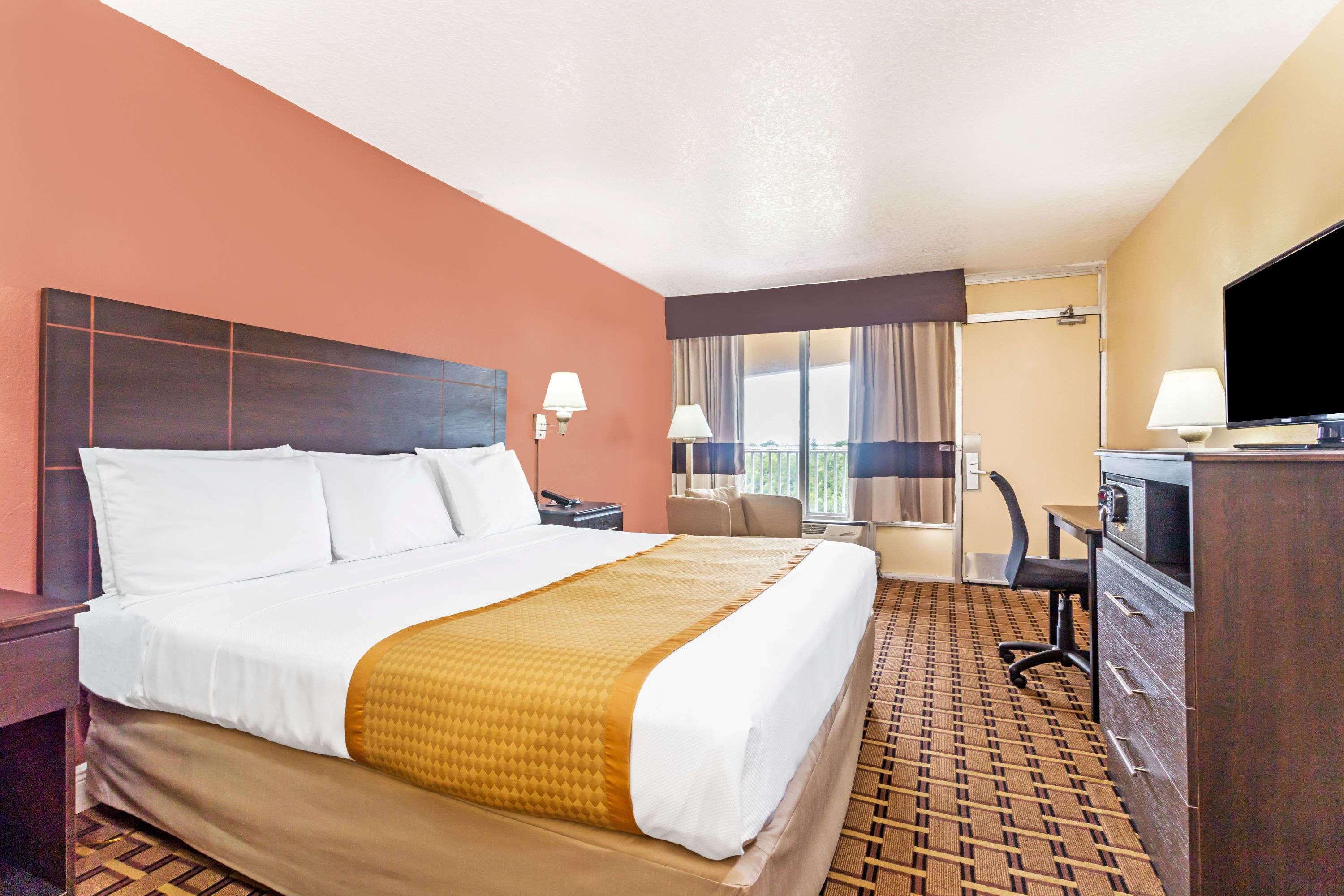 Days Inn By Wyndham Fort Lauderdale-Oakland Park Airport N Wilton Manors Exterior foto