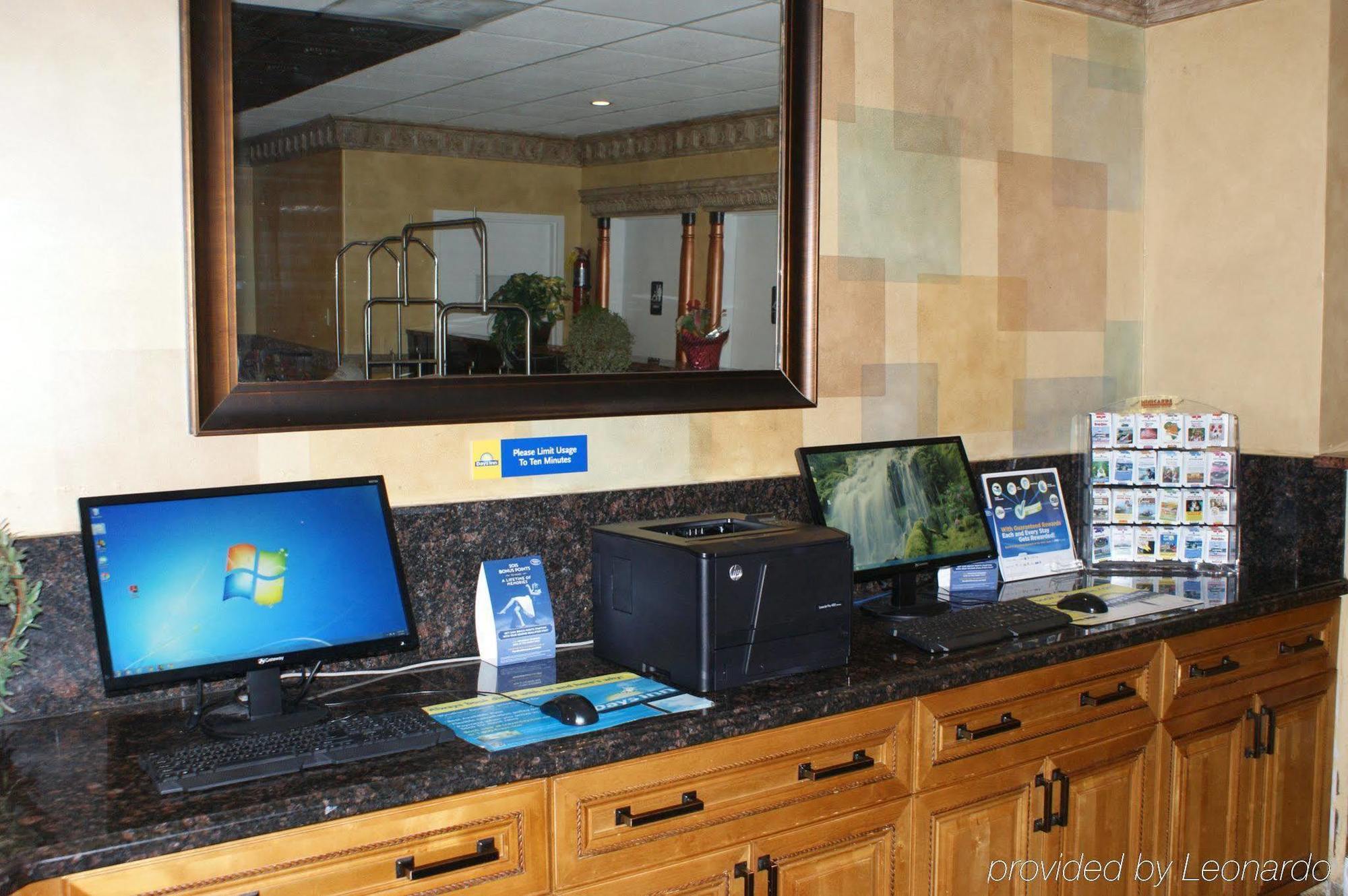 Days Inn By Wyndham Fort Lauderdale-Oakland Park Airport N Wilton Manors Exterior foto