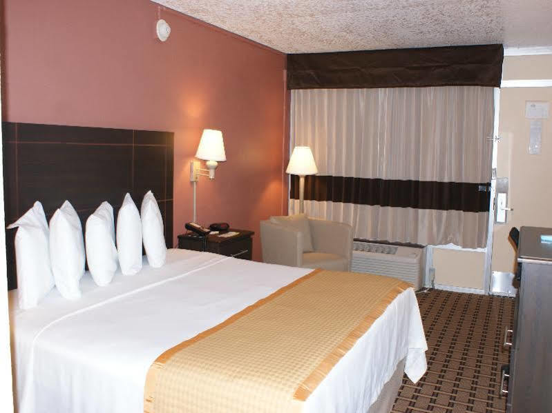 Days Inn By Wyndham Fort Lauderdale-Oakland Park Airport N Wilton Manors Exterior foto